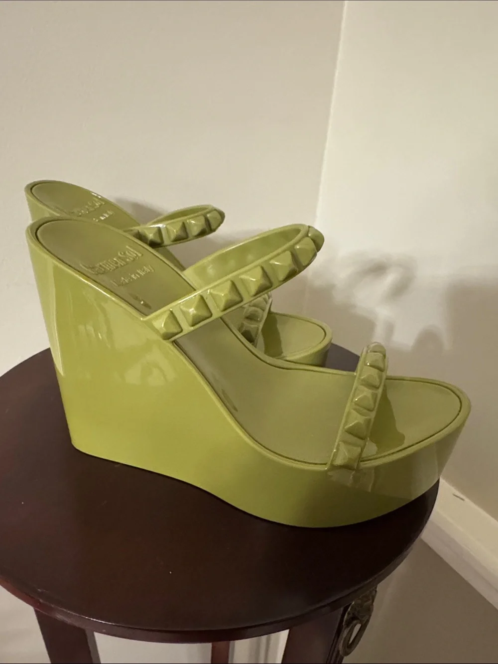 NEW Carmen Sol Olive Green Studded Platform Sandals